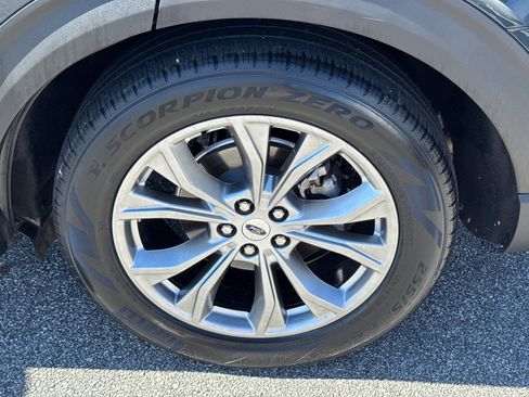 Used 2022 Ford Explorer Limited w/ Equipment Group 301A image 19