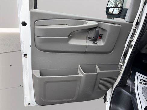 Used 2012 Chevrolet Express 2500 LS image 15