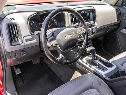Used 2015 Chevrolet Colorado LT w/ LT Convenience Package RWD image 8