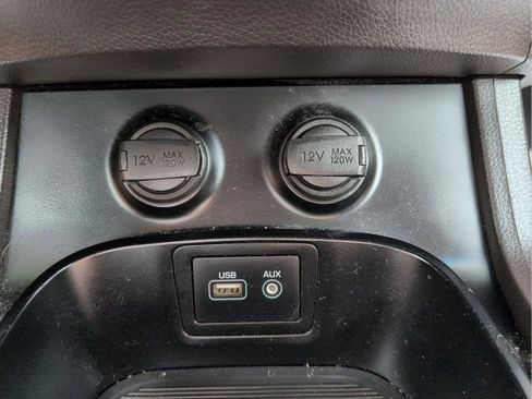 Used 2017 Hyundai Santa Fe SE image 27