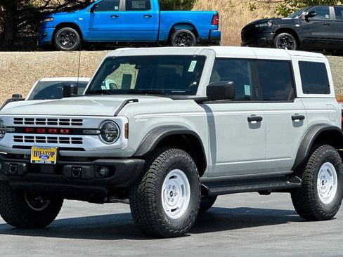 New 2026 Ford Bronco Heritage Edition AWD/4WD image 8