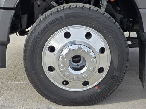 New 2026 Ford F450 Platinum w/ Platinum Plus Package image 16