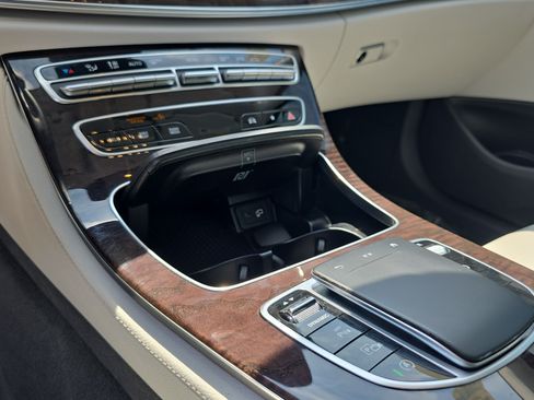 Used 2023 Mercedes-Benz E 450 4MATIC Sedan image 32