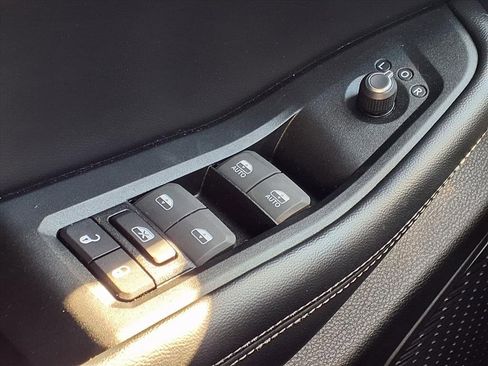 Used 2024 Jeep Grand Cherokee L Laredo w/ Luxury Tech Group I image 16