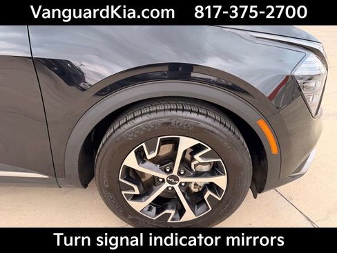 Certified 2025 Kia Sportage EX w/ Premium Package image 11
