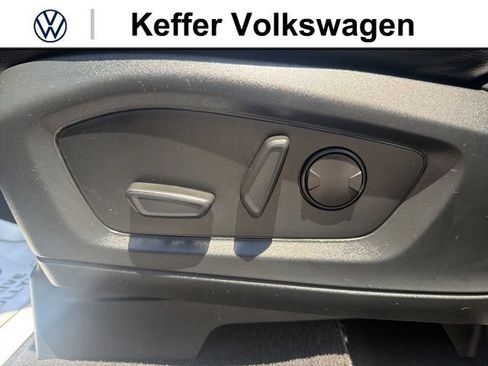 Used 2021 Ford Explorer Limited RWD image 13