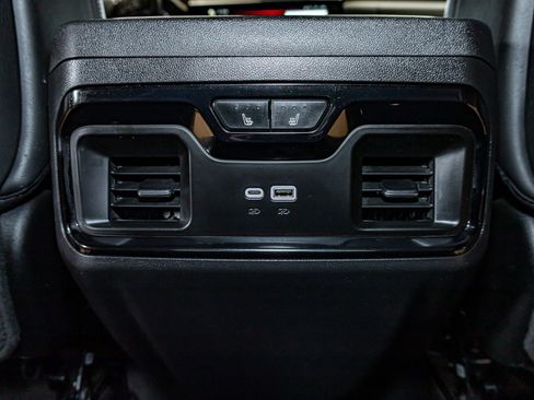 Used 2024 GMC Sierra 1500 AT4X image 27