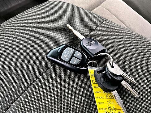 Used 2010 Ford F150 XL image 11