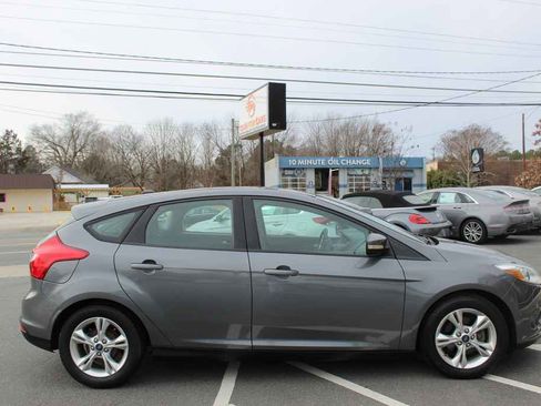 Used 2014 Ford Focus SE image 4