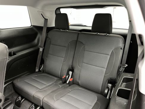 Certified 2023 GMC Acadia SLE w/ Driver Convenience Package image 15