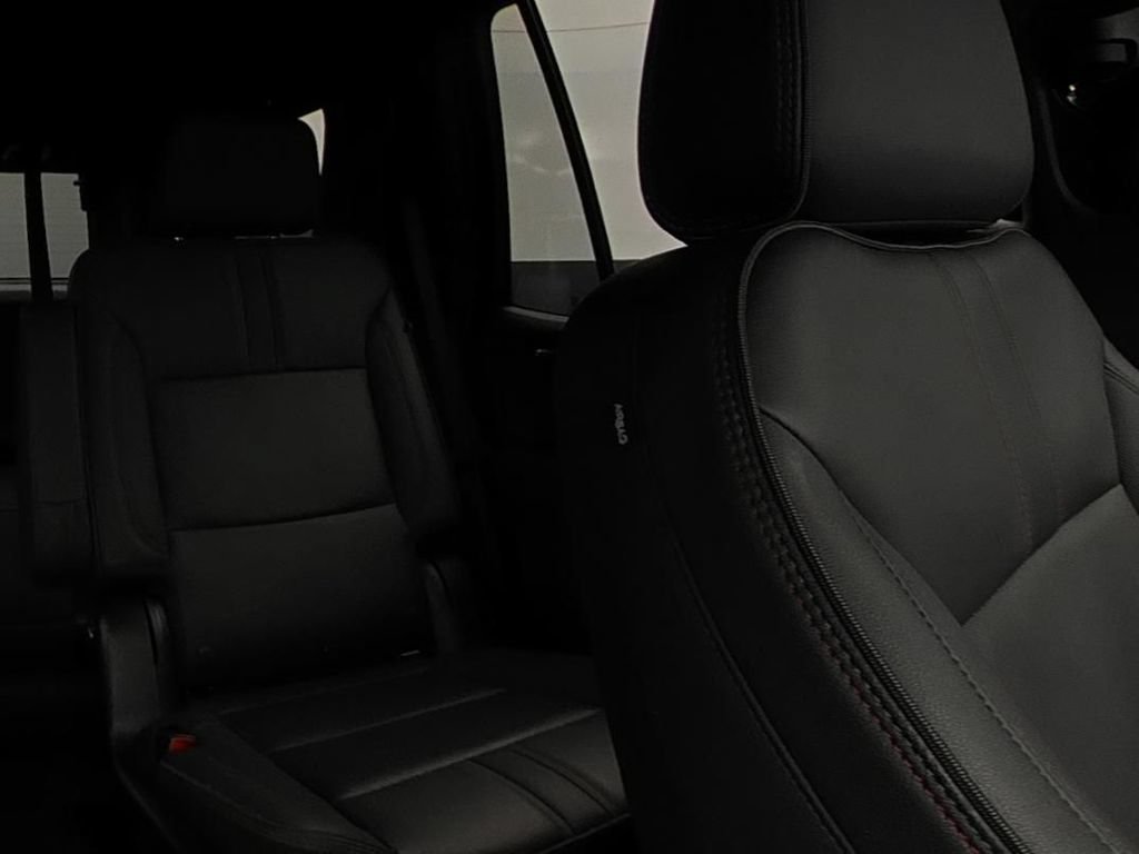 Used 2025 Chevrolet Tahoe RST w/ Comfort Package RWD image 11