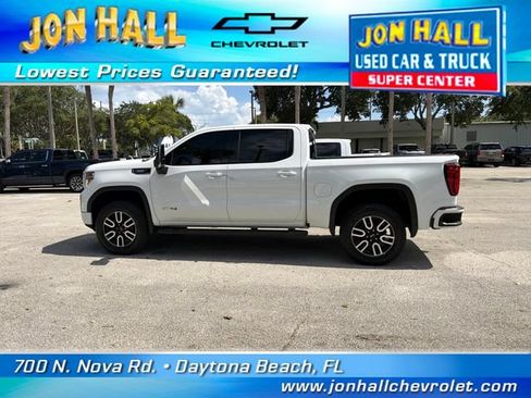 Used 2020 GMC Sierra 1500 AT4 w/ AT4 Premium Package AWD/4WD image 4