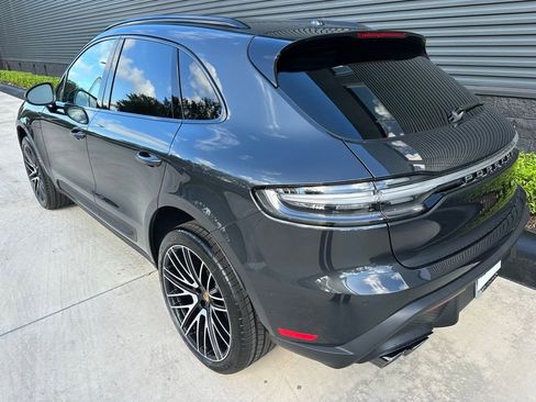 Used 2026 Porsche Macan AWD/4WD image 3