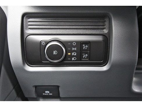 New 2025 Ford F550 4x4 Supercab Super Duty image 17