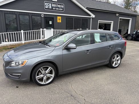 Used 2016 Volvo V60 T5 Premier w/ Technology Package AWD/4WD image 2