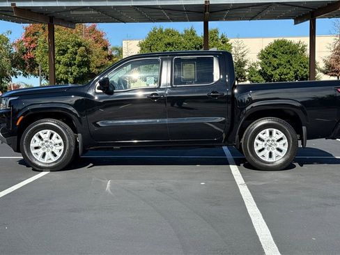 Used 2023 Nissan Frontier SV w/ Technology Package image 13