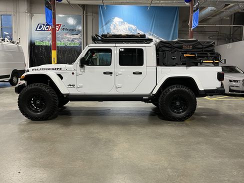 Used 2021 Jeep Gladiator Rubicon image 2