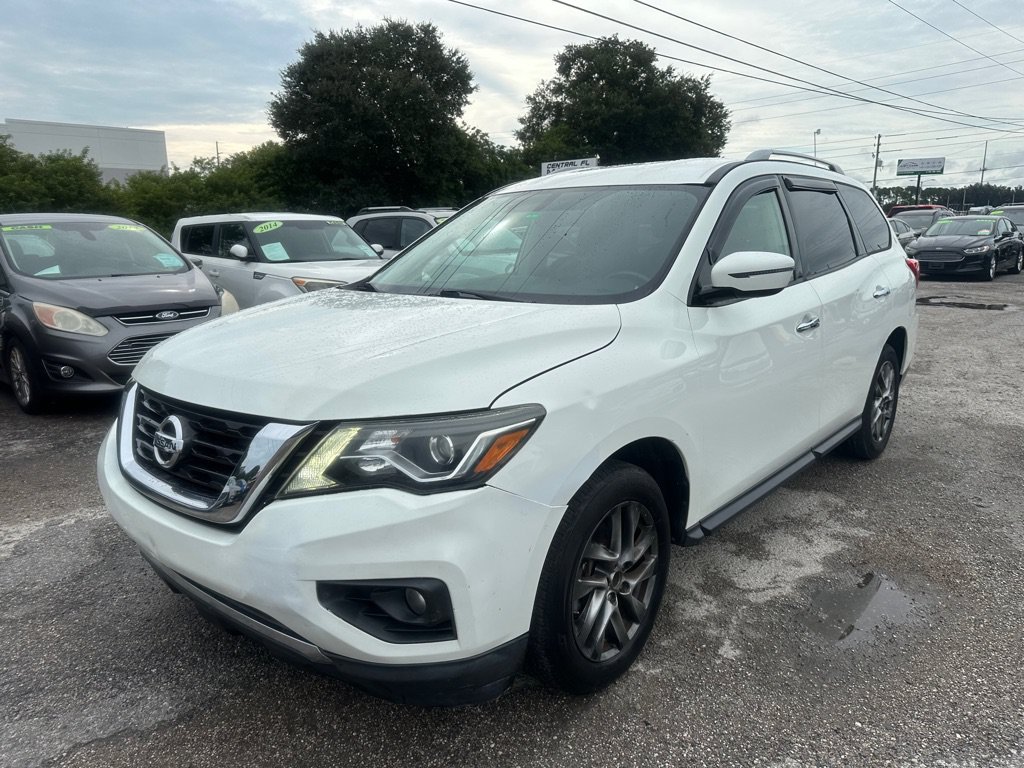 Used 2018 Nissan Pathfinder SV FWD image 1
