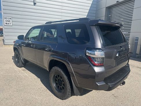 Used 2020 Toyota 4Runner TRD Off-Road Premium w/ Moonroof Package image 4