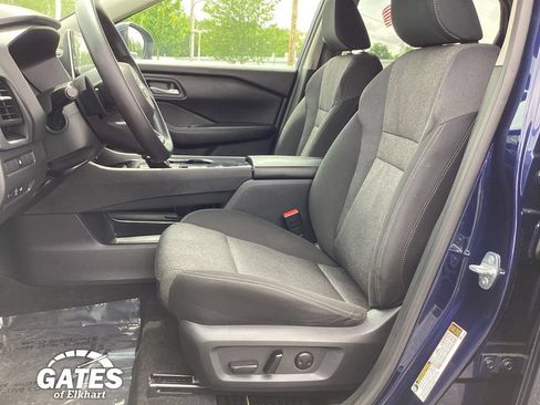 Used 2024 Nissan Rogue SV FWD image 10