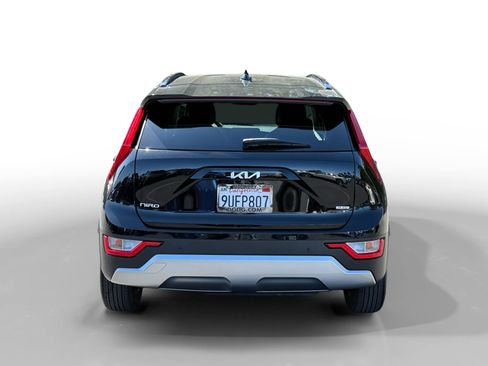 Used 2025 Kia Niro EX FWD image 4