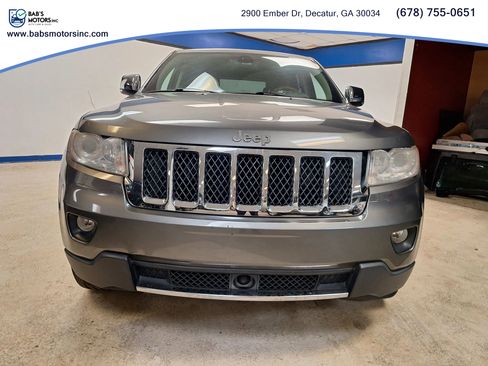Used 2013 Jeep Grand Cherokee Overland w/ Advance Technology Group image 37
