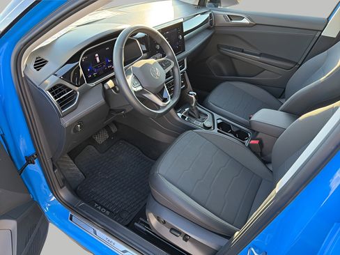 New 2025 Volkswagen Taos SE image 11