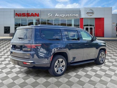 Used 2024 Jeep Wagoneer Series II AWD/4WD image 2