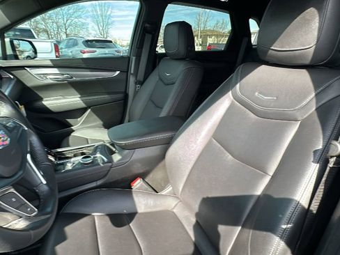 Certified 2023 Cadillac XT5 Luxury image 16