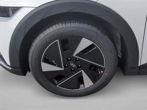 New 2026 Hyundai Ioniq 5 SE image 10