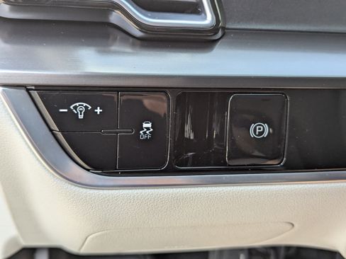 Certified 2023 Kia Sportage EX image 30