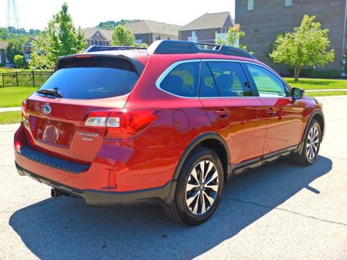 Used 2015 Subaru Outback 3.6R Limited AWD/4WD image 4