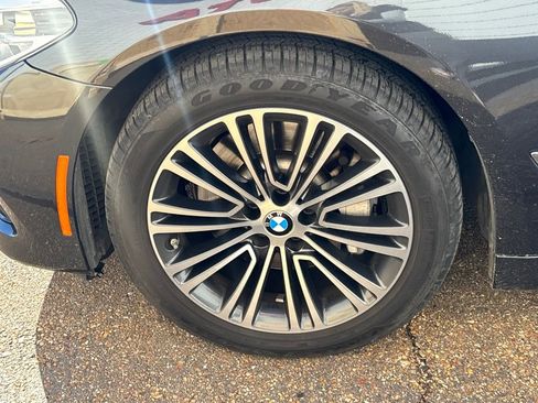 Used 2019 BMW 540i w/ Convenience Package image 22