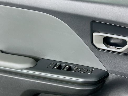 Used 2025 Kia K4 LXS FWD image 15