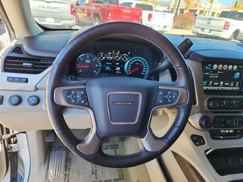 Used 2018 GMC Yukon Denali w/ Denali Ultimate Package image 9