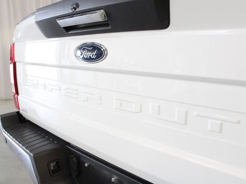 Used 2022 Ford F350 XLT w/ XLT Premium Package AWD/4WD image 30