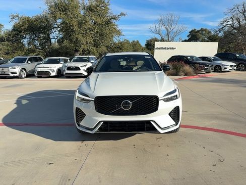 Used 2026 Volvo XC60 B5 Plus w/ Protection Package Premier AWD/4WD image 6