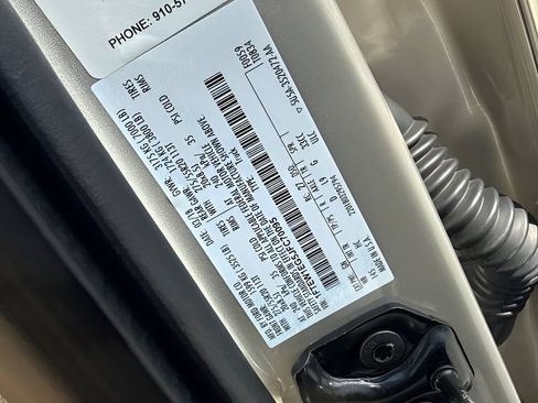 Used 2018 Ford F150 Lariat w/ Equipment Group 502A Luxury AWD/4WD image 25
