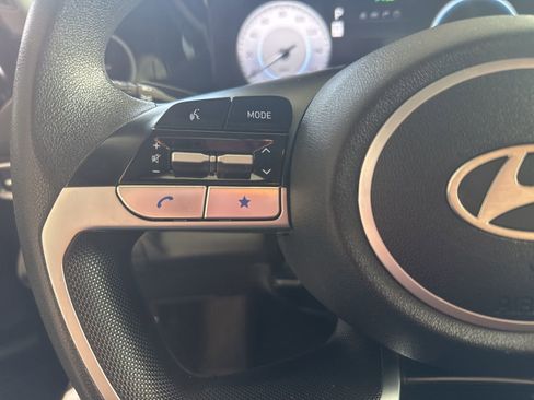 Used 2024 Hyundai Elantra SEL image 21