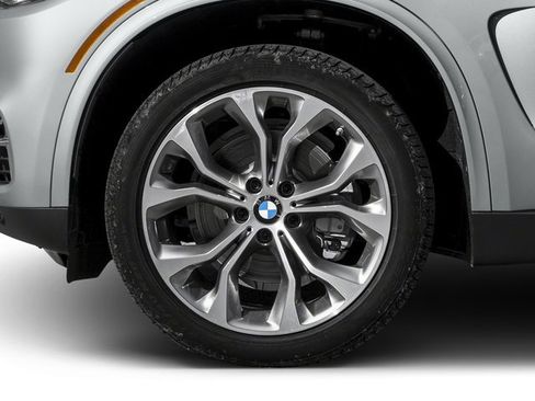 Used 2018 BMW X5 xDrive40e AWD/4WD image 11