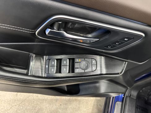 Used 2021 Nissan Rogue Platinum image 11