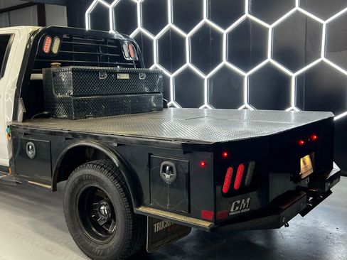 Used 2020 Chevrolet Silverado 3500 High Country w/ Technology Package image 8