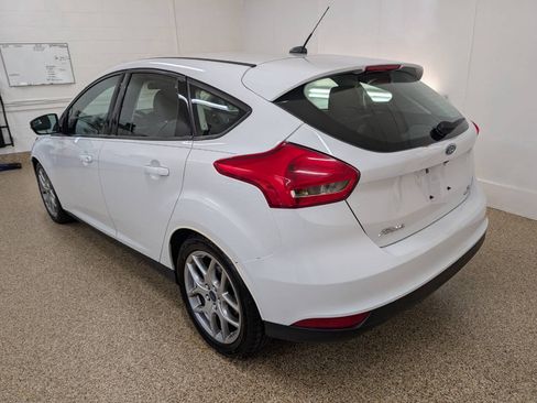 Used 2015 Ford Focus SE w/ Equipment Group 201A FWD image 3
