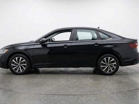Used 2025 Volkswagen Jetta SE FWD image 5
