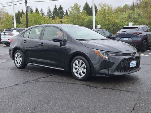 Used 2022 Toyota Corolla LE FWD image 4