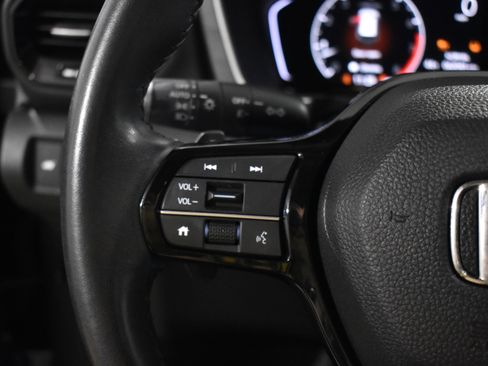 Used 2023 Honda Pilot EX-L image 18