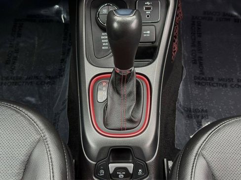 Used 2021 Jeep Compass Trailhawk w/ Sun and Sound Group AWD/4WD image 17