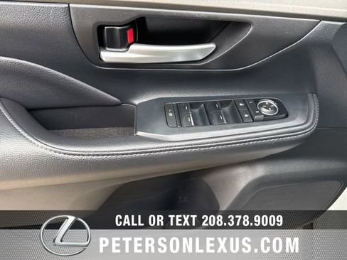 Used 2024 Toyota Grand Highlander XLE image 22