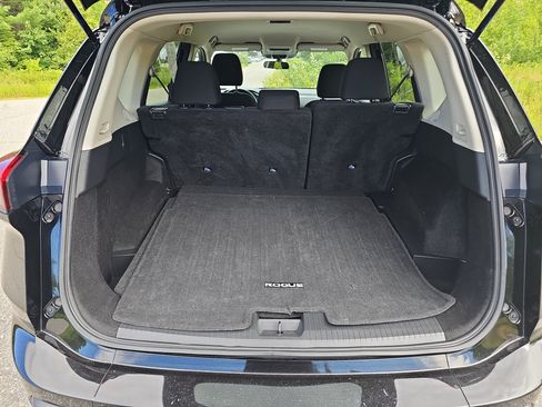 Certified 2024 Nissan Rogue S AWD/4WD image 17