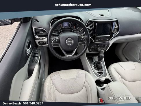 Used 2019 Jeep Cherokee Limited FWD image 13